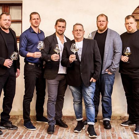 Posestvo Scurek Wine Bed & Breakfast Dobrovo Exterior foto