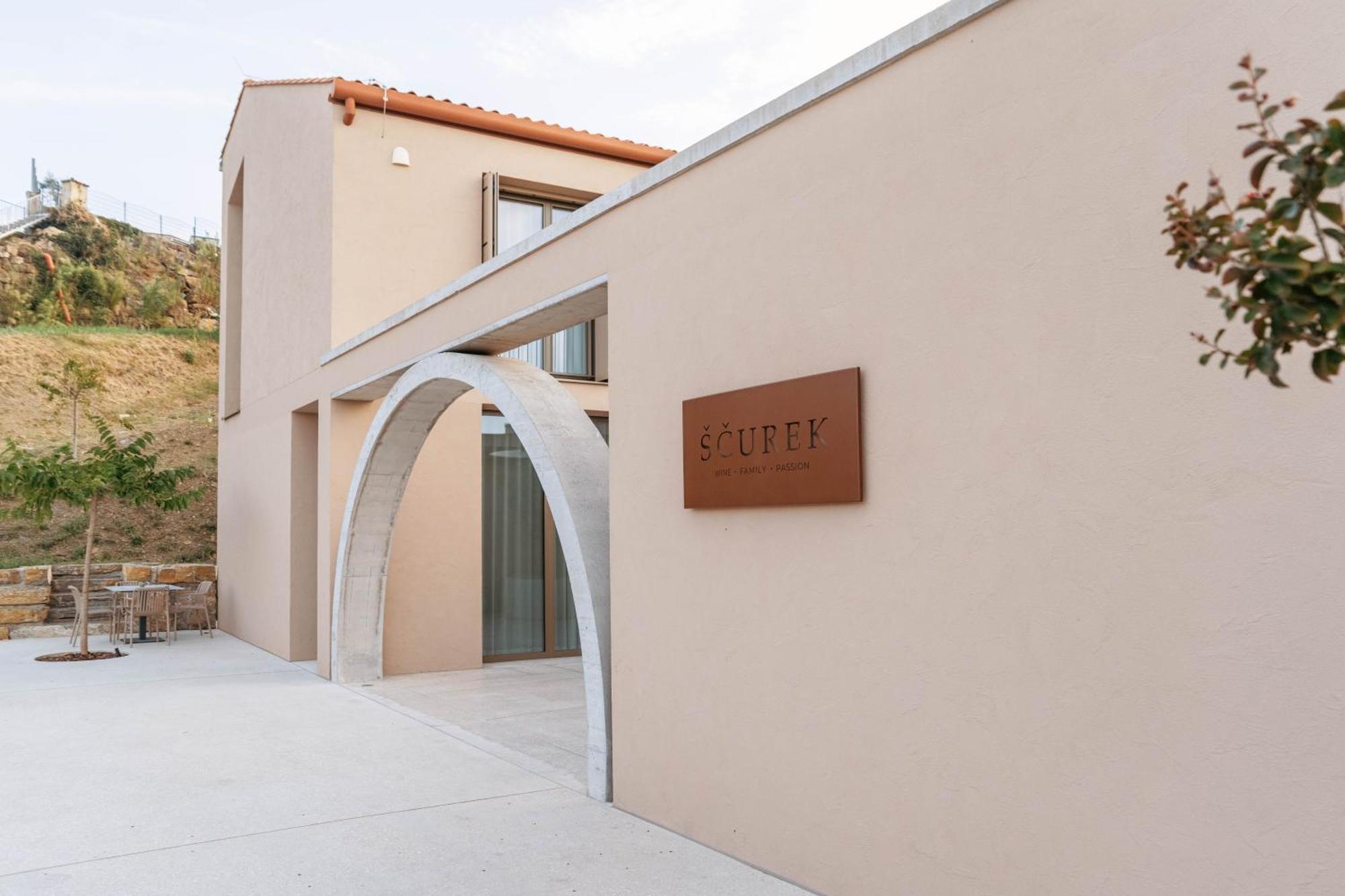 Posestvo Scurek Wine Bed & Breakfast Dobrovo Exterior foto